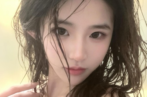 母亲节当天娱乐圈爆三件大事：黄一鸣被闺蜜背刺锋芝恋被传复合小玥儿点赞后爸引发热议