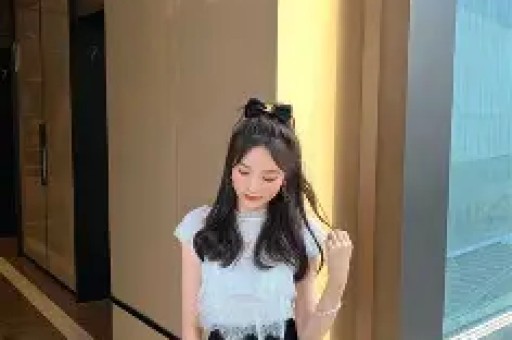 热搜第一！黄景瑜王玉雯被曝恋情双方火速回应：假的别瞎猜