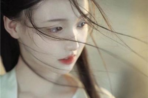 “短剧一姐”宝座易主！郭宇欣第3王小亿第2她逆袭登顶榜首！